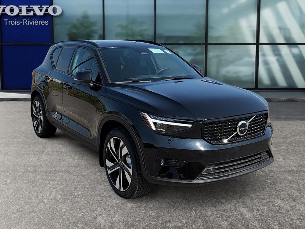 Volvo XC40 B5 AWD Ultimate Dark Theme 2024 à vendre à Trois-Rivières - 3