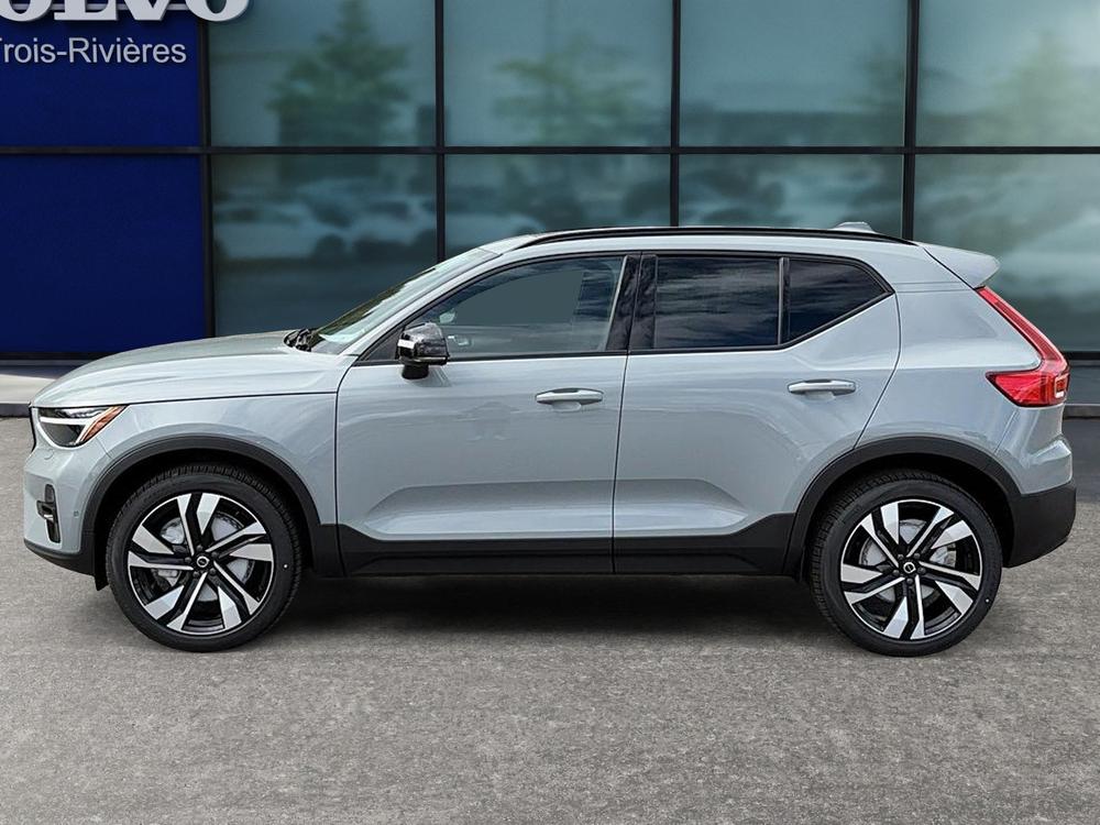 Volvo XC40 B5 AWD Plus Dark Theme 2025 à vendre à Trois-Rivières - 8