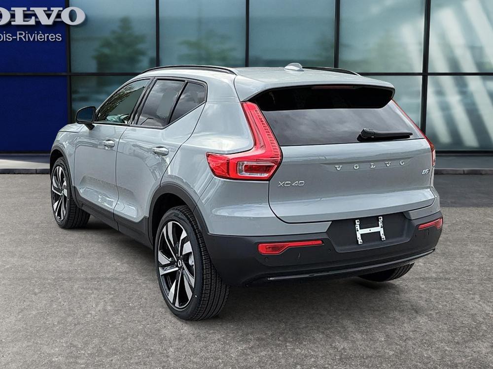 Volvo XC40 B5 AWD Plus Dark Theme 2025 à vendre à Trois-Rivières - 7