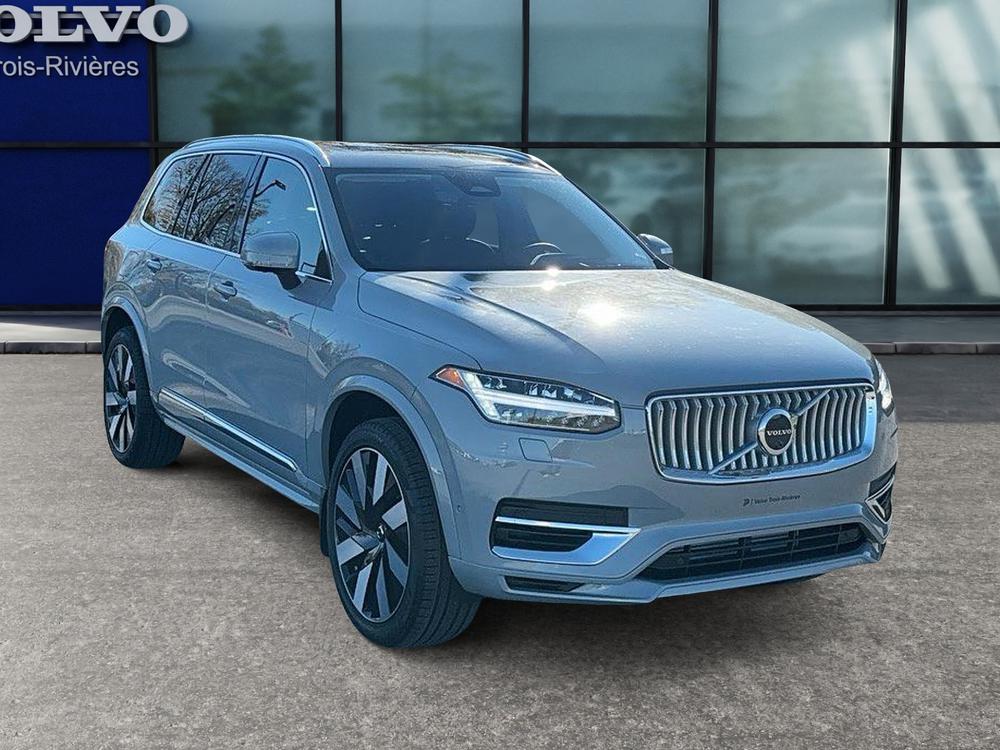 Volvo XC90 hybride branchable XC90 Plug-In Hybrid T8 AWD Ultra Bright Theme 2025 à vendre à Trois-Rivières - 3