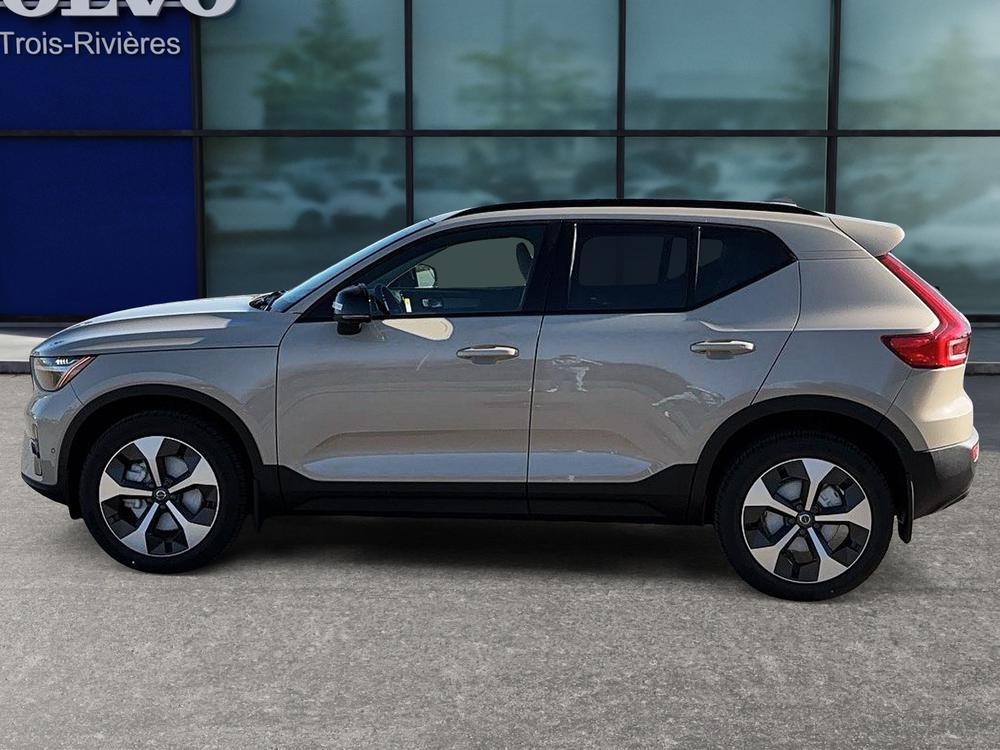 Volvo XC40 B5 AWD Plus Dark Theme 2025 à vendre à Trois-Rivières - 8