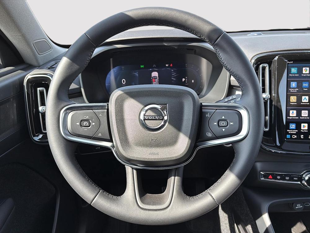 Volvo XC40 B5 AWD Plus Dark Theme 2025 neuf à vendre - 15
