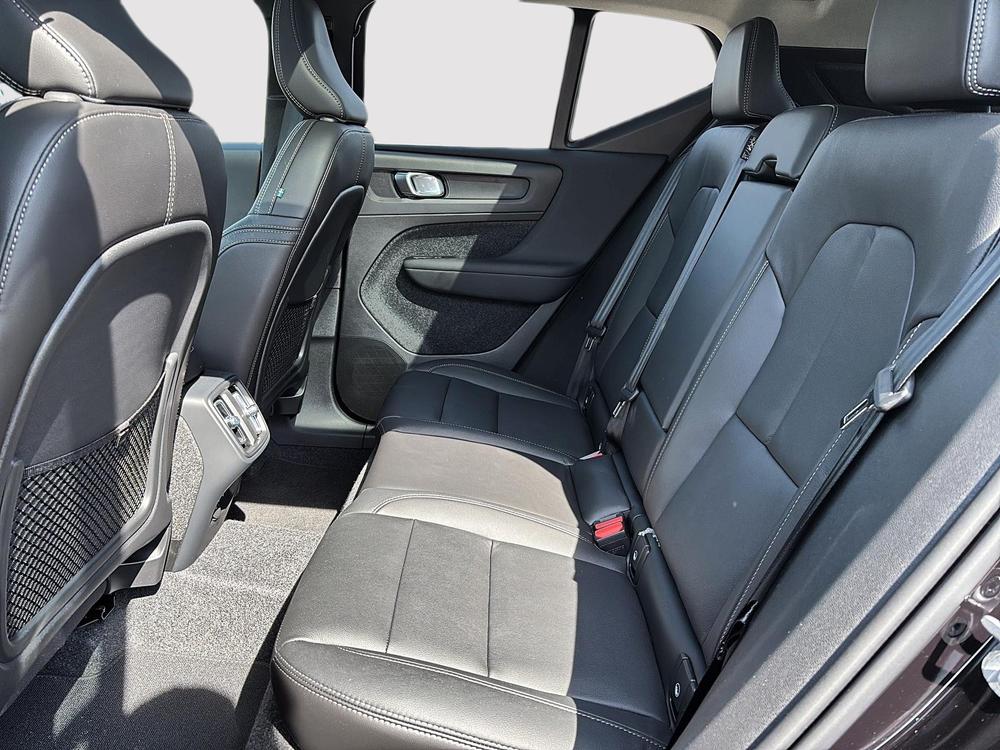 Volvo XC40 B5 AWD Plus Dark Theme 2025 neuf à vendre - 13