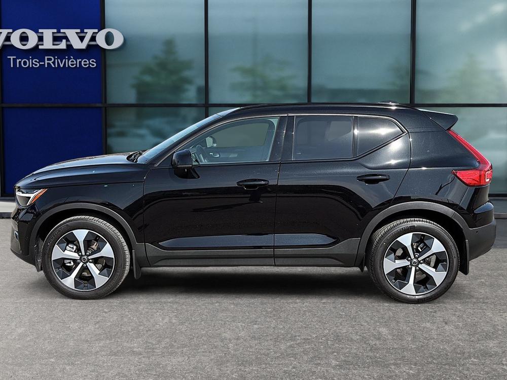 Volvo XC40 B5 AWD Plus Dark Theme 2025 neuf à vendre - 8