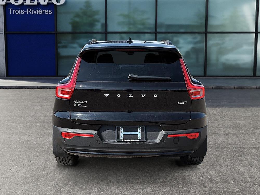 Volvo XC40 B5 AWD Plus Dark Theme 2025 neuf à vendre - 6