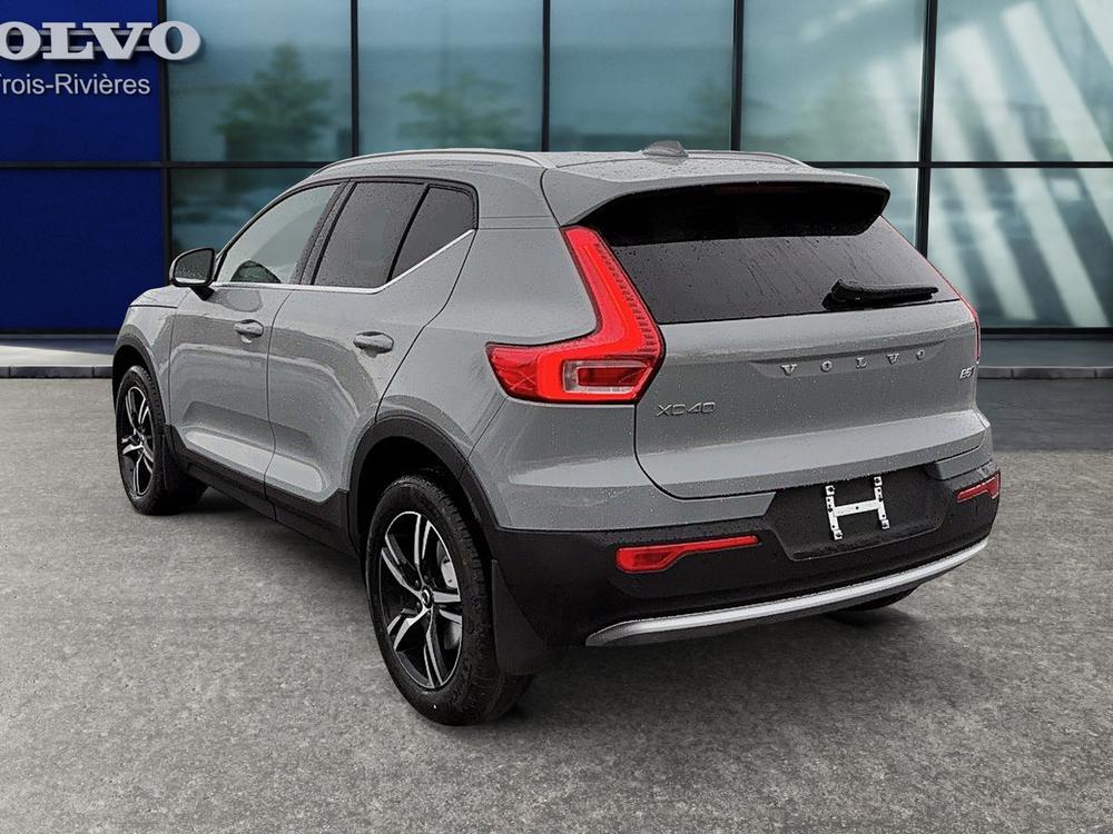 Volvo XC40 B5 AWD Core Bright Theme 2025 à vendre à Trois-Rivières - 7