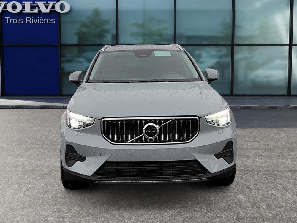 Volvo XC40 B5 AWD Core Bright Theme 2025 à vendre à Trois-Rivières - 2