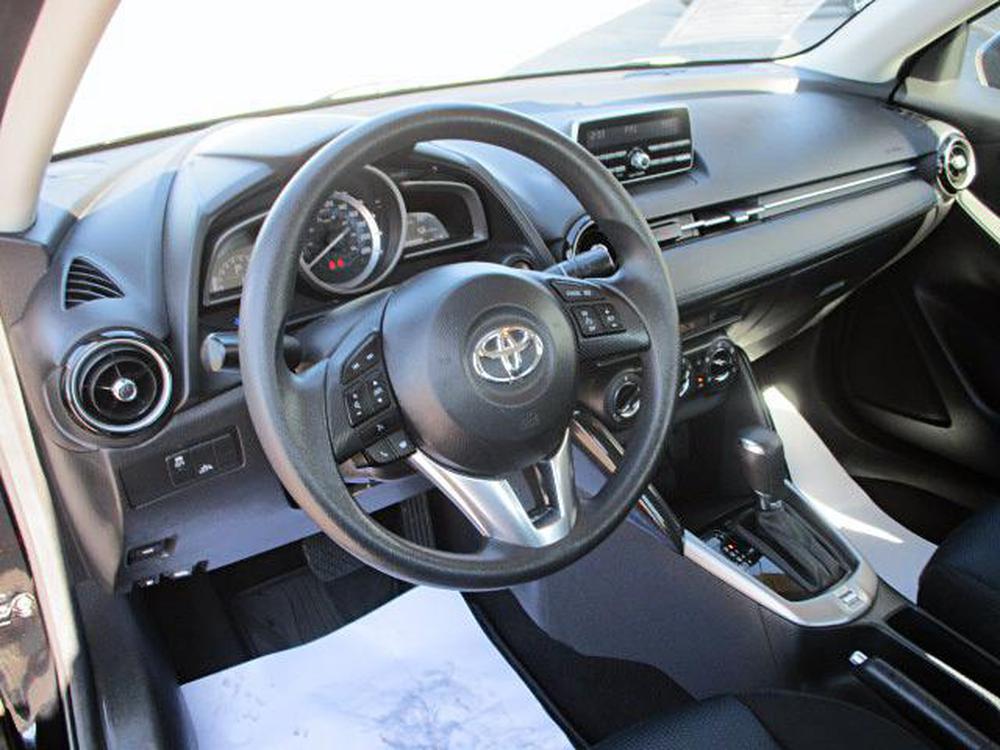 Toyota Yaris BASE 2017 à vendre à Shawinigan - 13