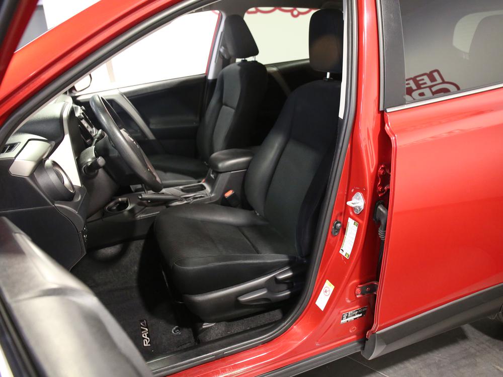 Toyota RAV4 LE FWD 2016 à vendre à Nicolet - 23