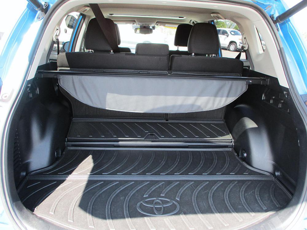 Toyota RAV4 HYBRID XLE 2018 à vendre à Nicolet - 24