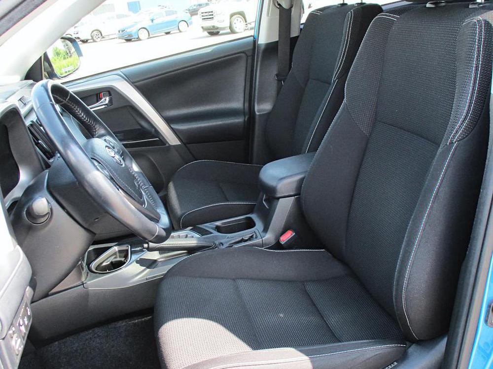 Toyota RAV4 HYBRID XLE 2018 à vendre à Shawinigan - 11