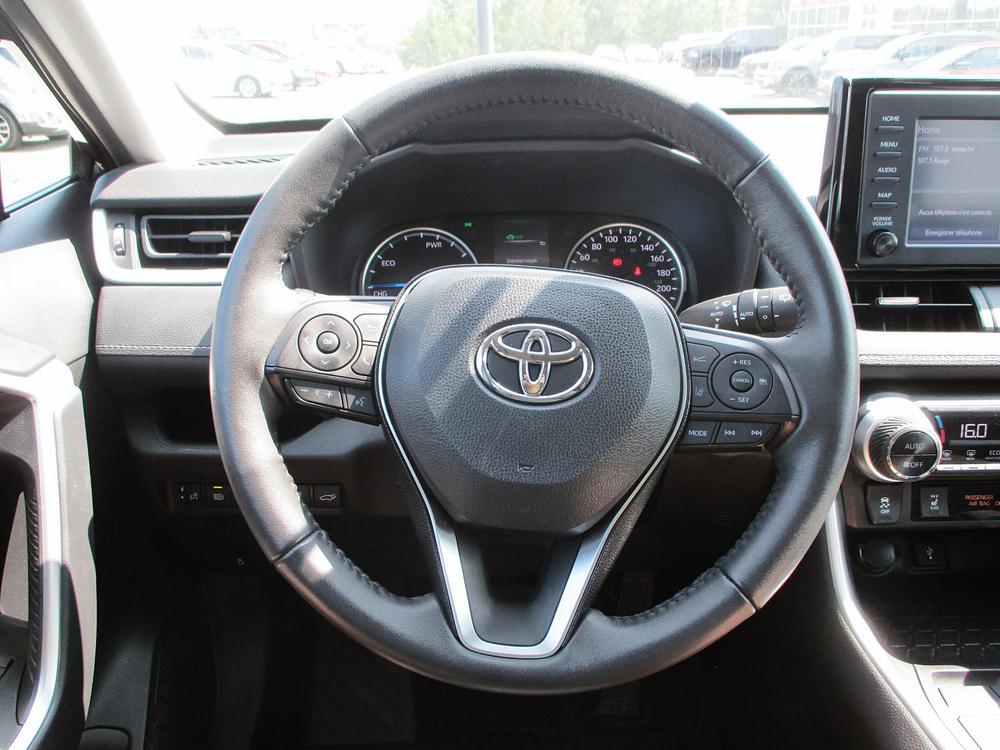 Toyota RAV4 HYBRID XLE 2021