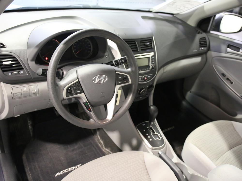 Hyundai Accent SE 2017 à vendre à Sorel-Tracy - 16