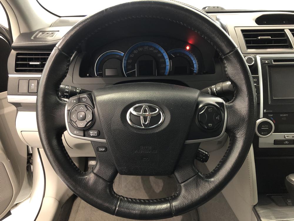Toyota Camry Hybrid XLE 2014 à vendre à Trois-Rivières - 16