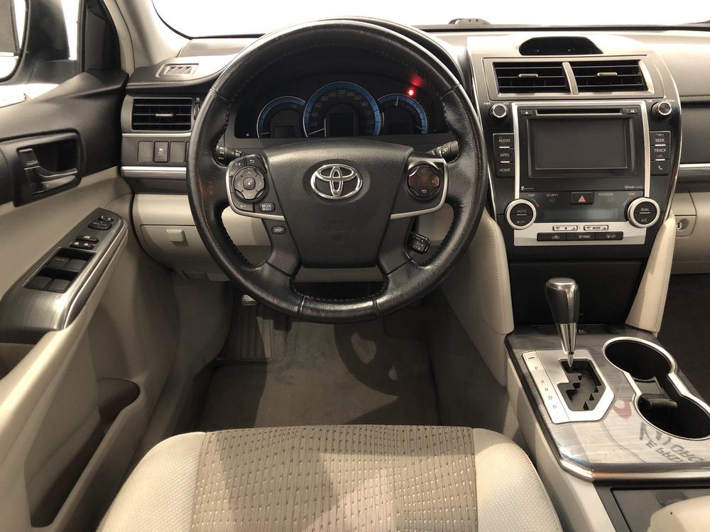 Toyota Camry Hybrid XLE 2014
