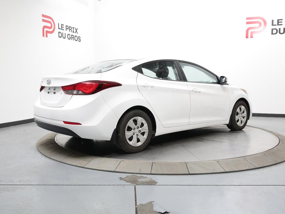 Hyundai Elantra LE 2016 à vendre à Trois-Rivières - 3
