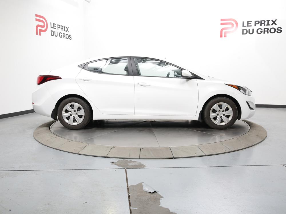 Hyundai Elantra LE 2016 à vendre à Trois-Rivières - 2