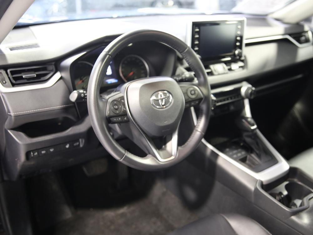 Toyota RAV4 XLE 2020 à vendre à Trois-Rivières - 21