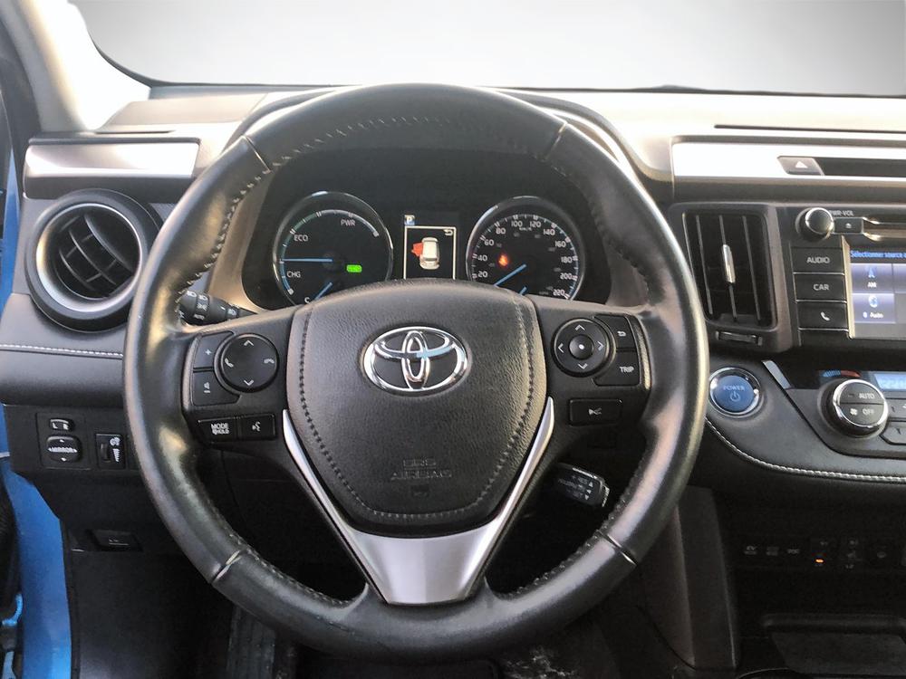 Toyota RAV4 XLE HYBRIDE 2018 à vendre à Trois-Rivières - 19