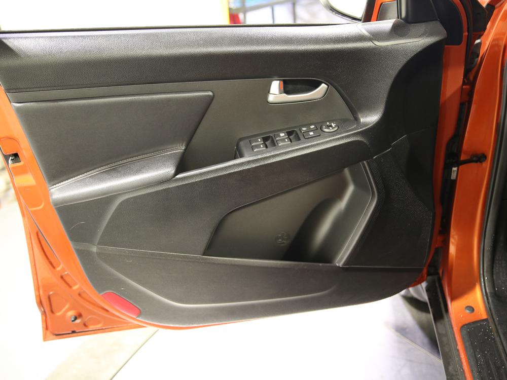 Kia Sportage LX AWD 2012 à vendre à Trois-Rivières - 17