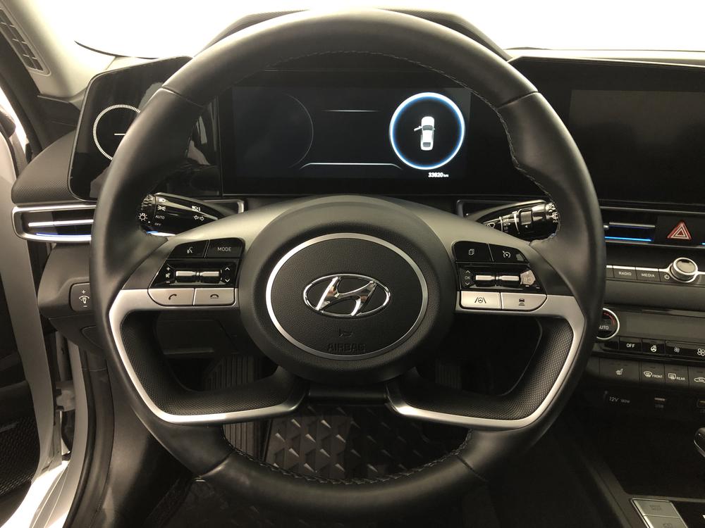 Hyundai Elantra ULTIMATE TECH 2022