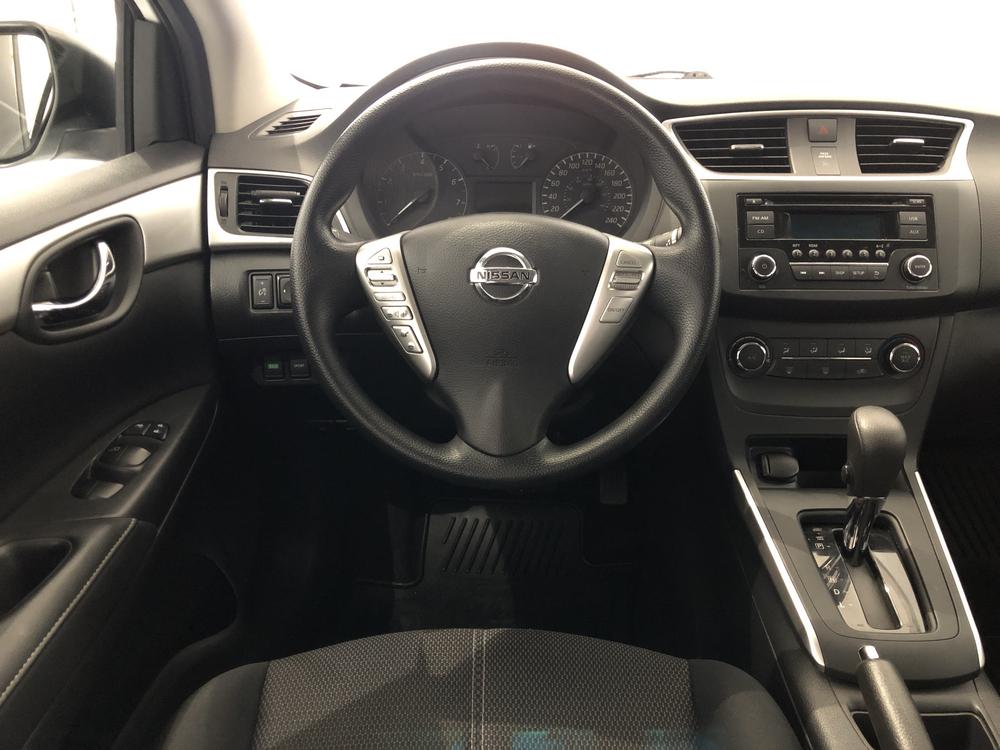 Nissan Sentra 1.8 S 2017 à vendre à Trois-Rivières - 9