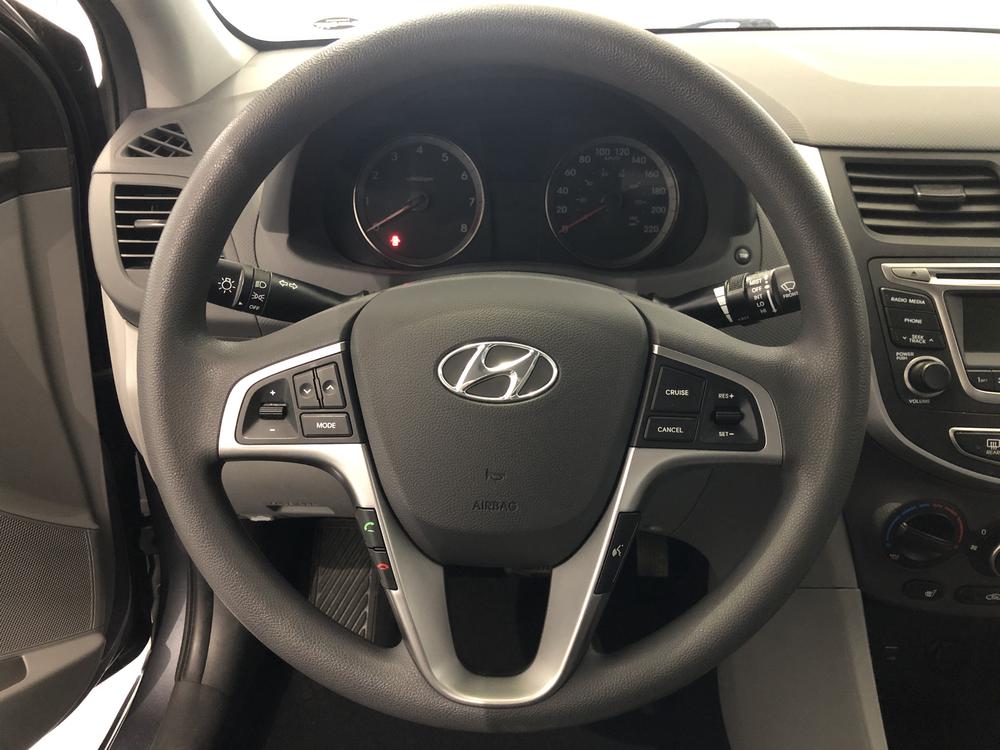 Hyundai Accent GL 2017 à vendre à Trois-Rivières - 14