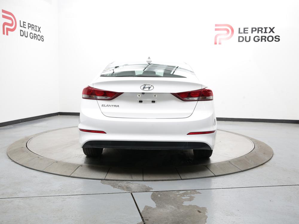 Hyundai Elantra SE 2017 à vendre à Trois-Rivières - 4