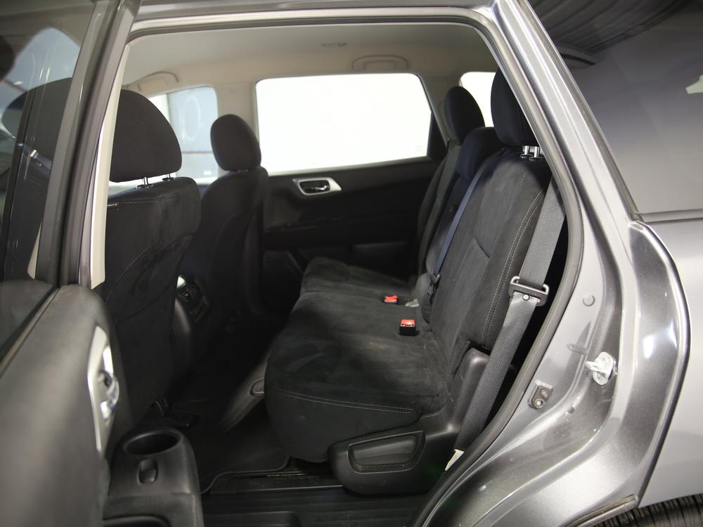 Nissan Pathfinder SV, 4WD 2015 à vendre à Shawinigan - 26