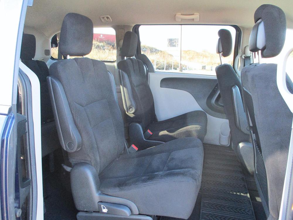Dodge Grand Caravan SXT STOW N GO 2015 à vendre à Trois-Rivières - 19