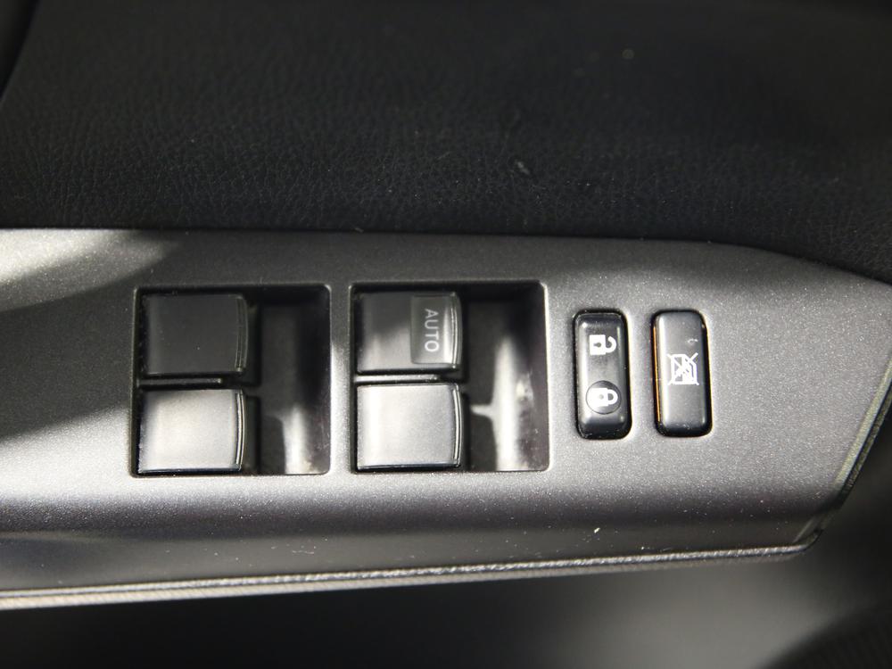 Toyota RAV4 hybride XLE 2016 à vendre à Shawinigan - 21
