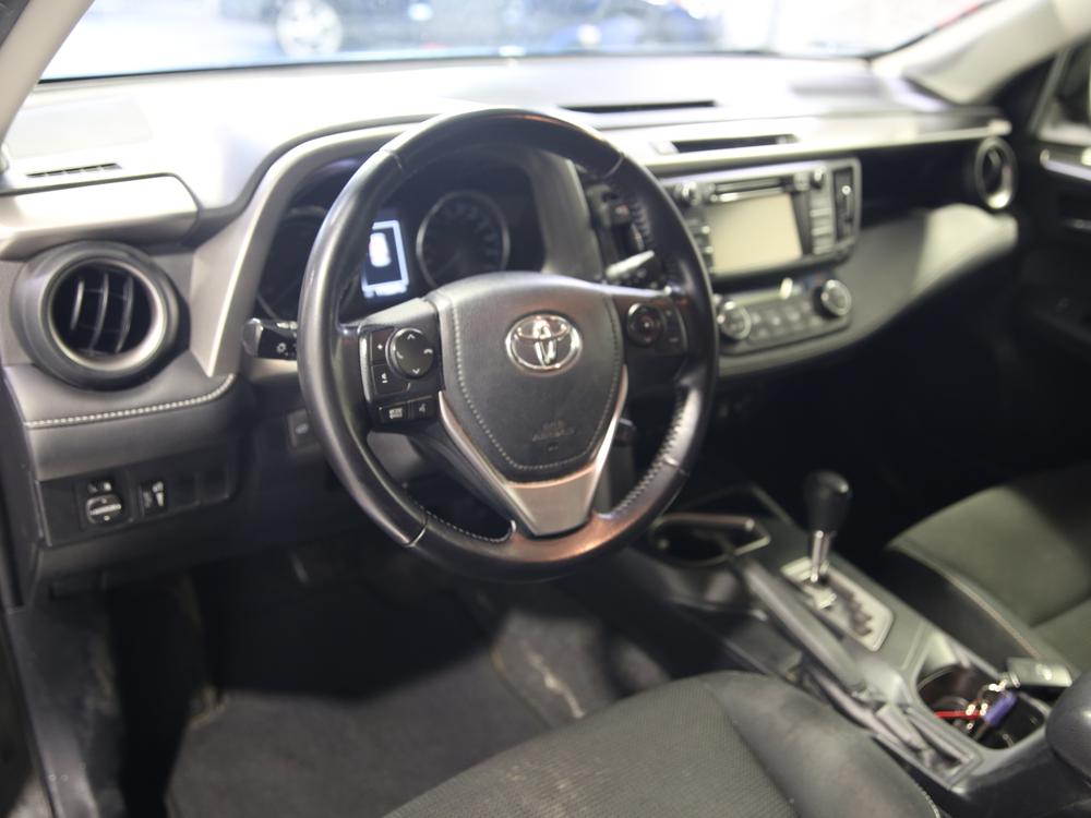 Toyota RAV4 hybride XLE 2016 à vendre à Trois-Rivières - 22