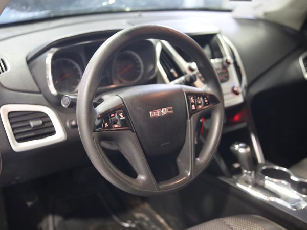 GMC Terrain SLE photo 16