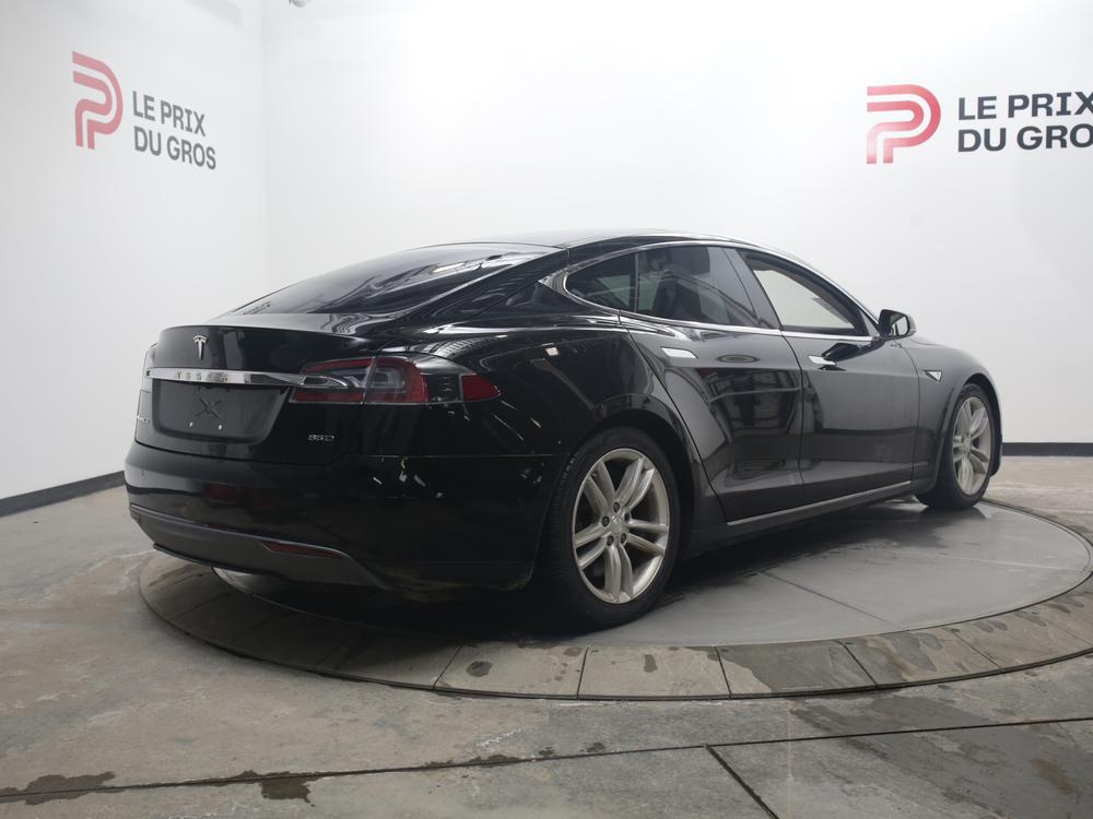 Tesla Model S 85D 2016