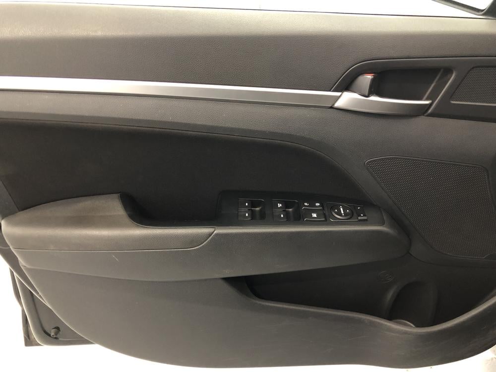 Hyundai Elantra Preferred 2019 à vendre à Shawinigan - 12