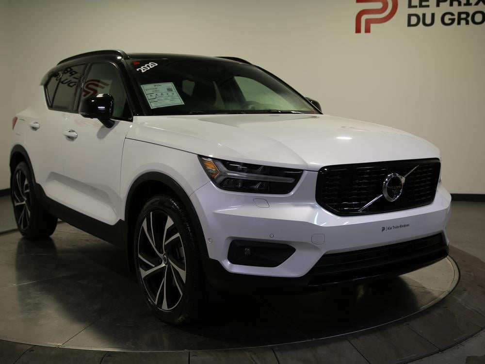 Volvo XC40 R DESIGN