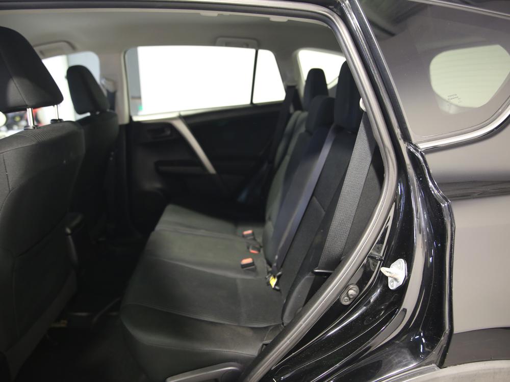 Toyota RAV4 LE 2016 à vendre à Shawinigan - 21