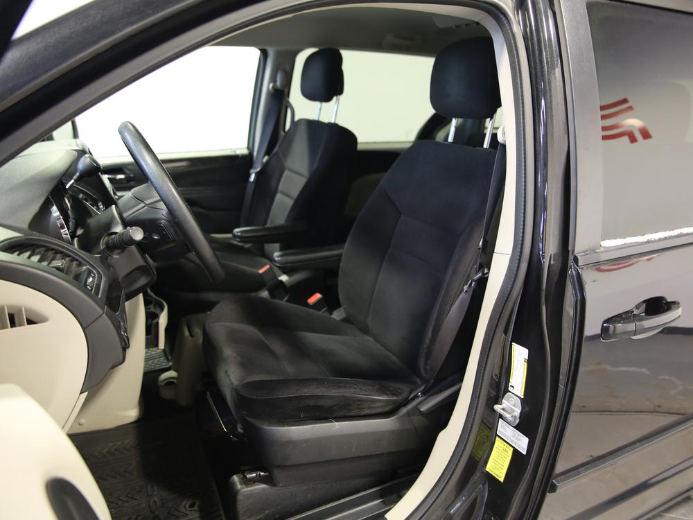 Dodge Grand Caravan SXT 2015 à vendre à Nicolet - 18