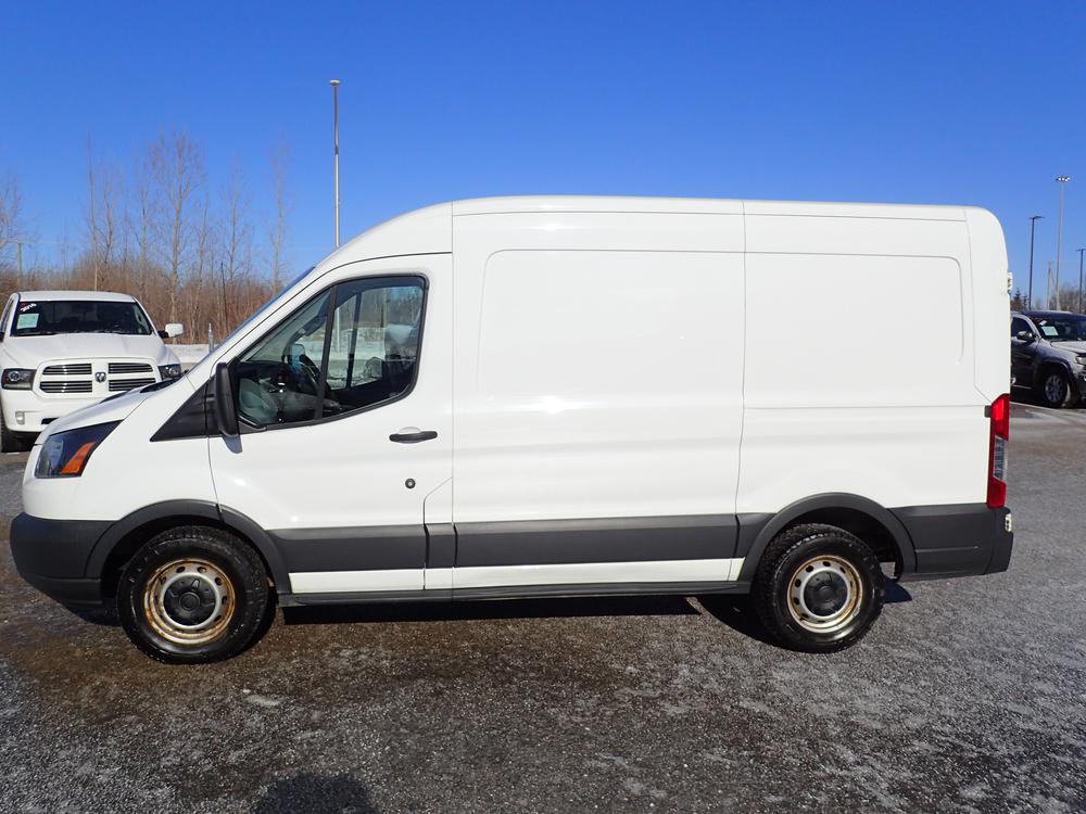 Ford Transit fourgon utilitaire Base 2015 à vendre à Trois-Rivières - 4