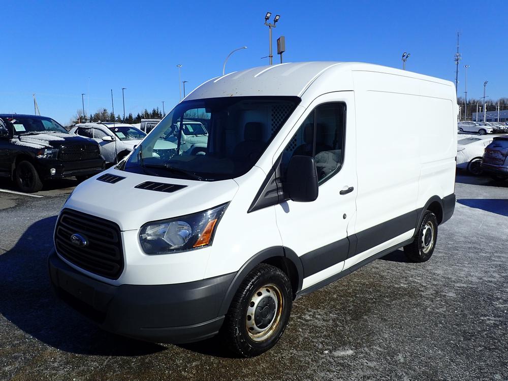 Ford Transit fourgon utilitaire Base 2015 à vendre à Nicolet - 3