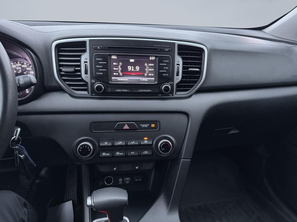 Kia Sportage LX FWD 2018 d&rsquo;occasion à vendre - 23