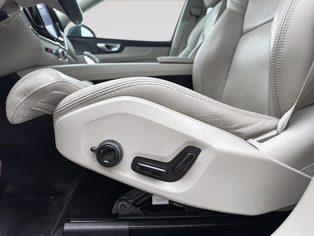 Volvo XC60 Recharge T8 ULTIMATE AWD 2023 d&rsquo;occasion à vendre - 14