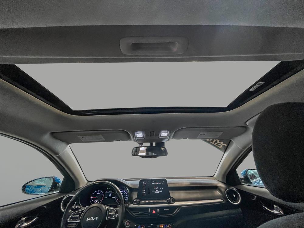 Kia Forte EX PREMIUM 2023 d&rsquo;occasion à vendre - 23