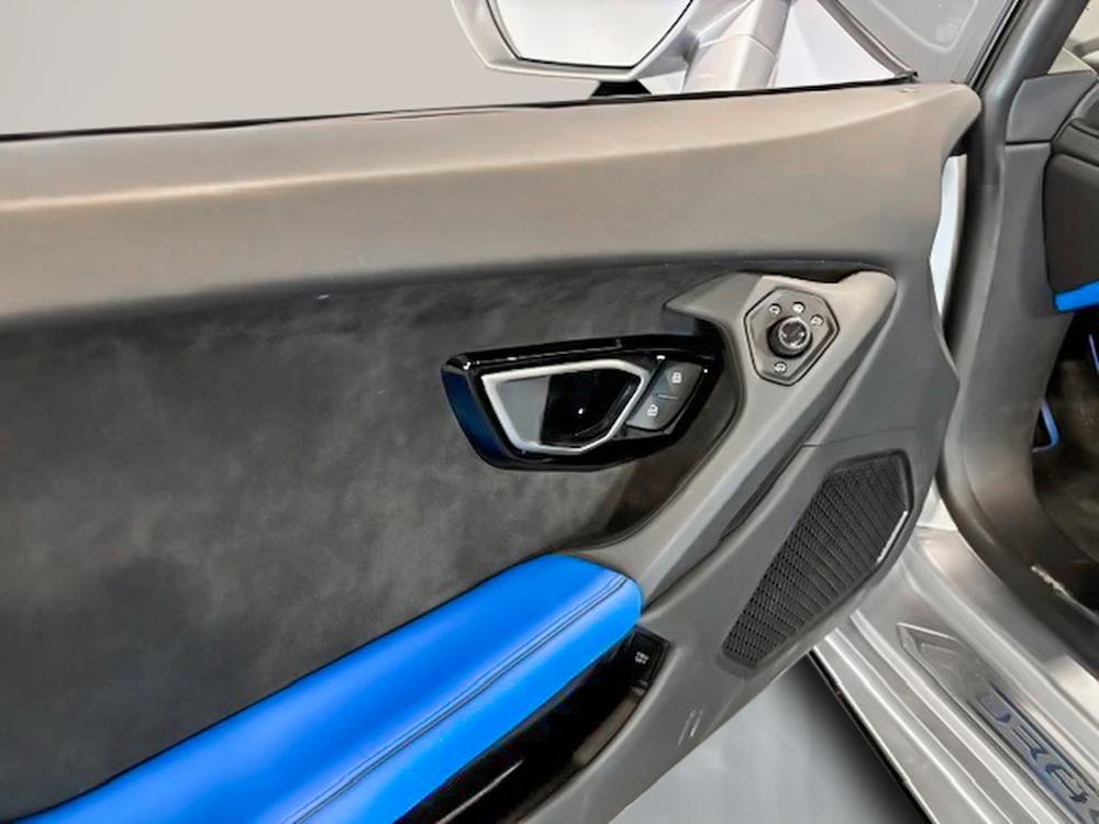 Lamborghini Huracan EVO RWD SPYDER 2023 d&rsquo;occasion à vendre - 17