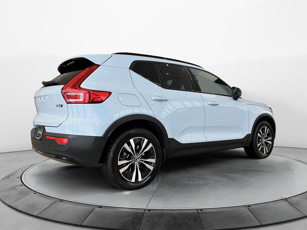 Volvo XC40 B5 CORE // AWD // DARK THEME 2024 d’occasion à vendre - 6