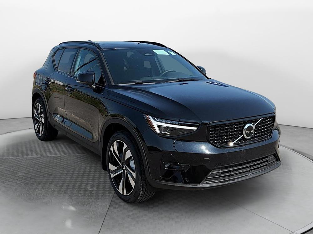 Volvo XC40 ULTIMATE AWD// DARK THEME // *DEMO* 2024 d’occasion à vendre - 1