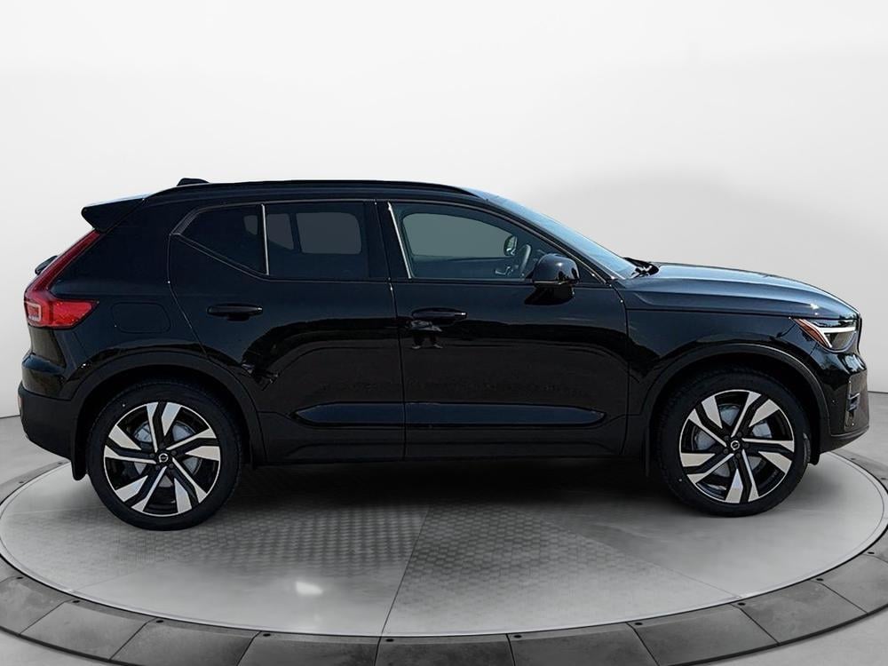 Volvo XC40 ULTIMATE AWD// DARK THEME // *DEMO* 2024 d’occasion à vendre - 4