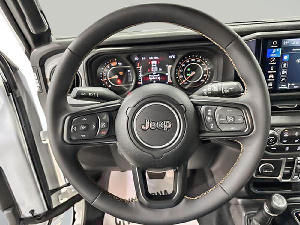 Jeep Wrangler Unlimited SPORT S 2 toits 2024 à vendre à Shawinigan - 16