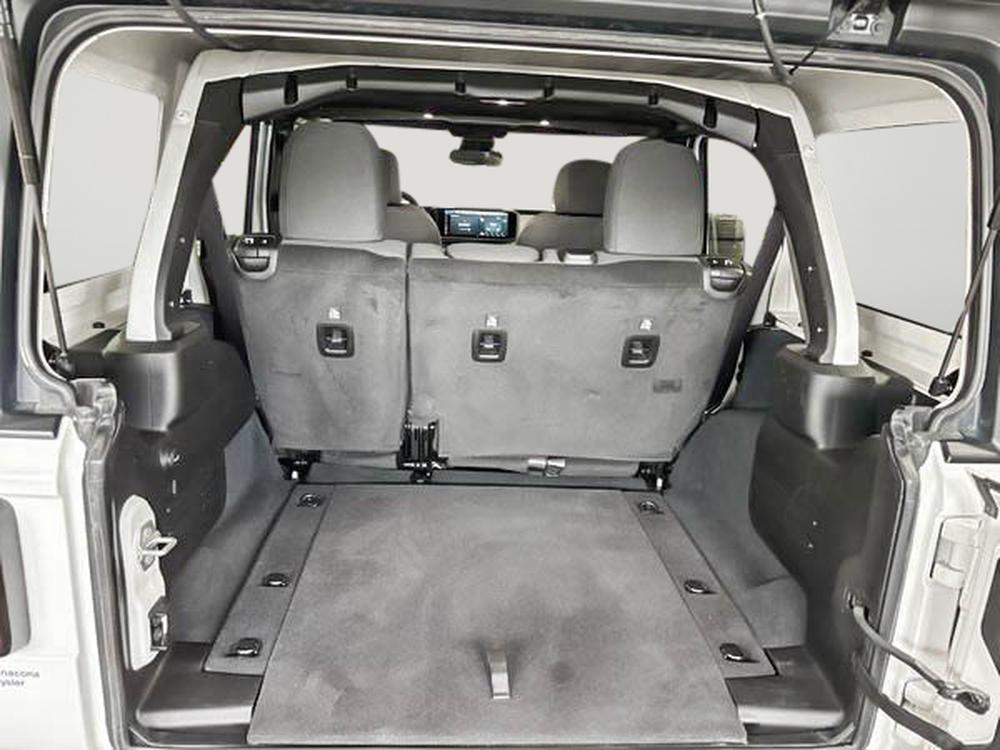 Jeep Wrangler Unlimited SPORT S 2 toits 2024 à vendre à Shawinigan - 19