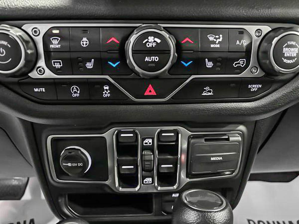 Jeep Wrangler Unlimited SPORT S 2 toits 2024 à vendre à Shawinigan - 23